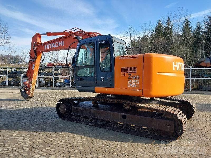 Hitachi ZX225USRLC Roomikekskavaatorid