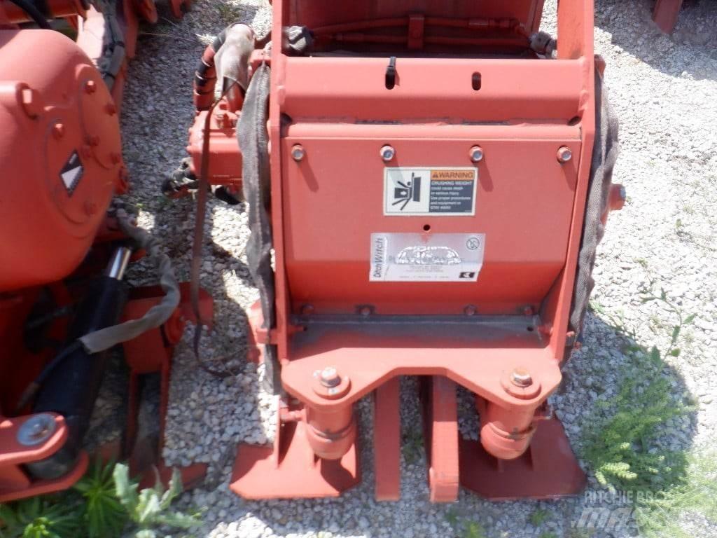 Ditch Witch M530 Pinnaselõikurid