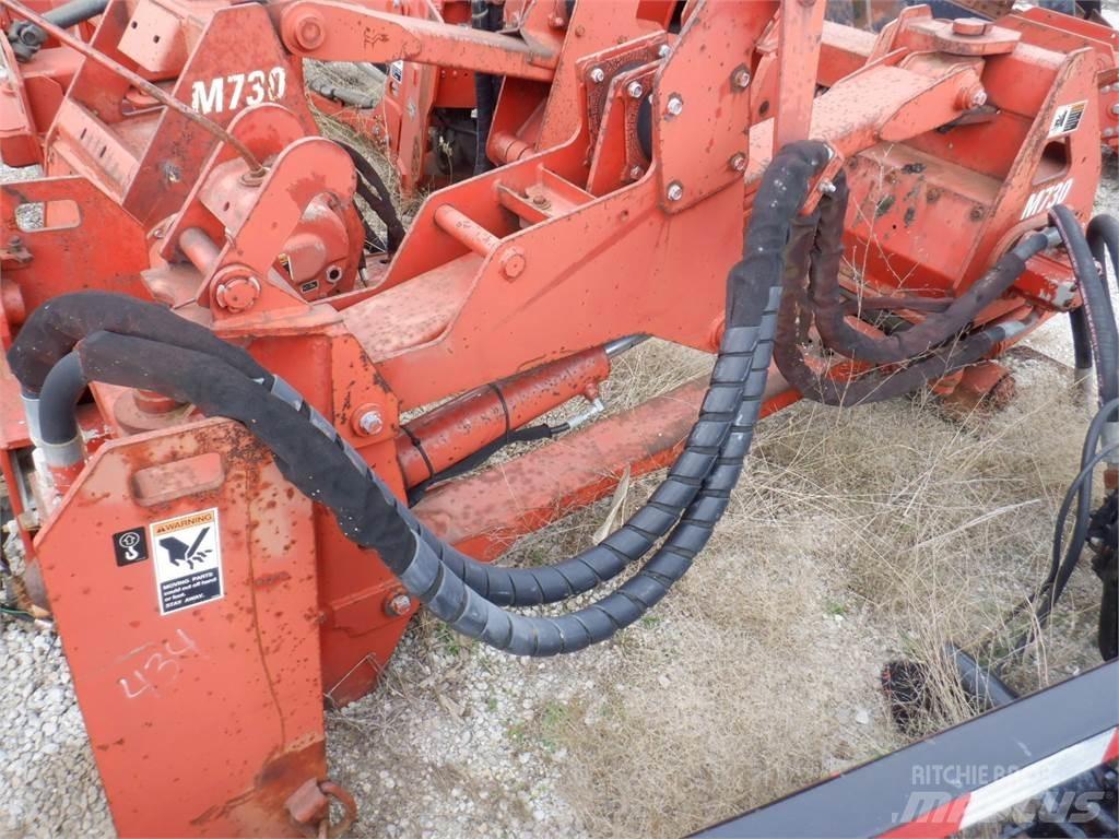 Ditch Witch M730 Pinnaselõikurid