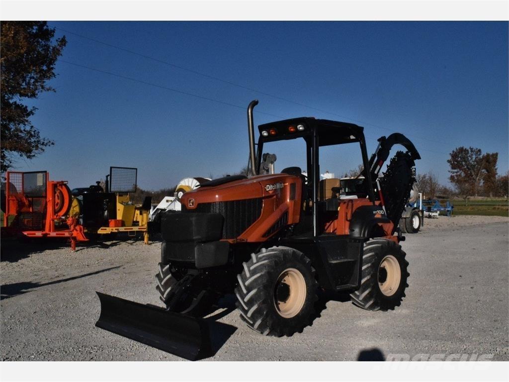 Ditch Witch RT100 Pinnaselõikurid