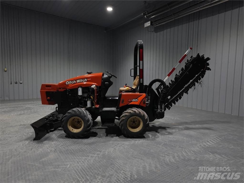 Ditch Witch rt45 Pinnaselõikurid