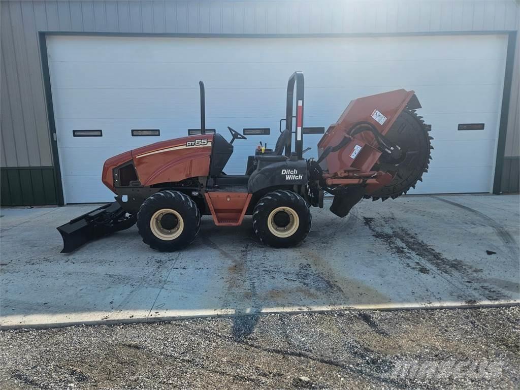 Ditch Witch RT55 Kivisaed ja betoonisaed