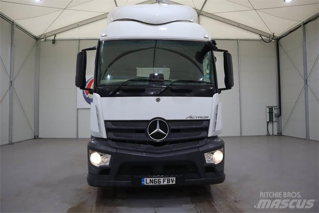 Mercedes-Benz ACTROS 1843 Sadulveokid