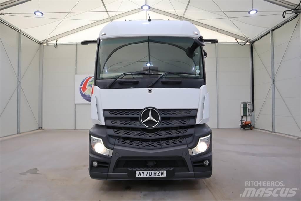 Mercedes-Benz Actros 1845 Sadulveokid