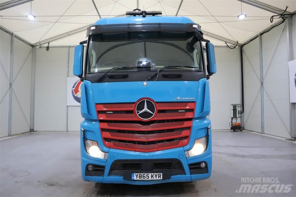 Mercedes-Benz ACTROS 2445 Sadulveokid