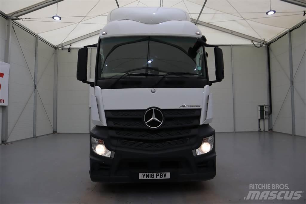 Mercedes-Benz ACTROS 2543 Sadulveokid