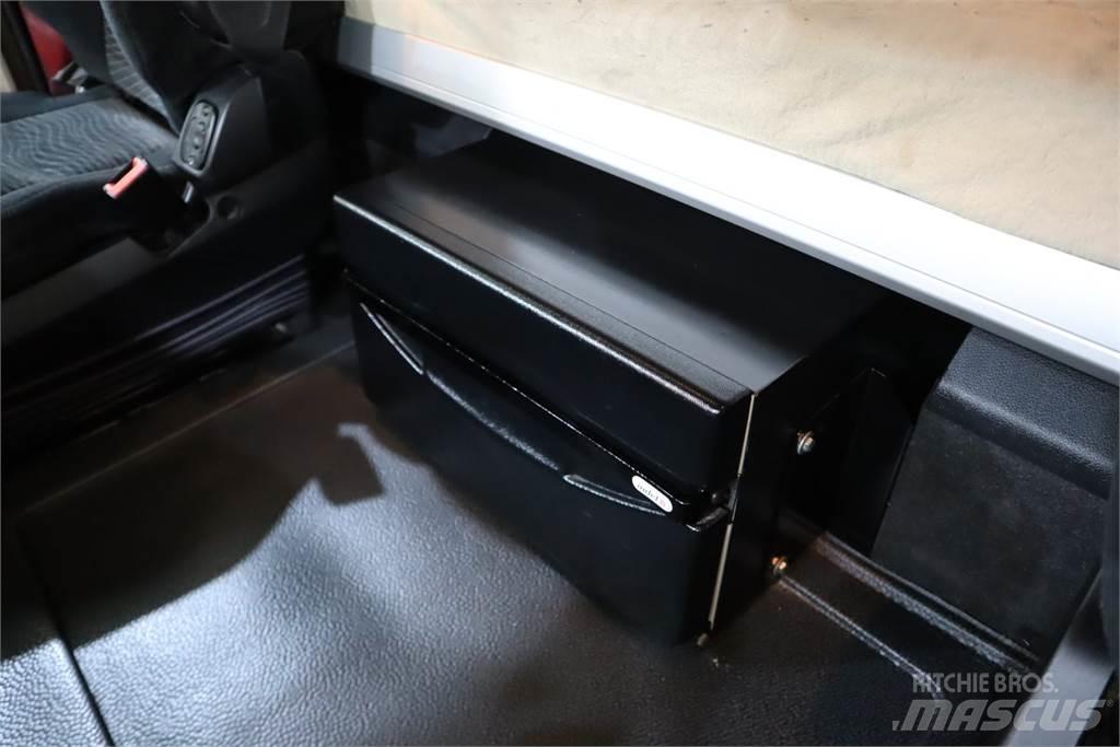 Mercedes-Benz Actros 2543 Sadulveokid