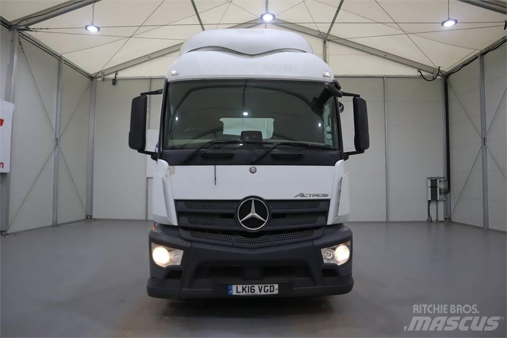 Mercedes-Benz ACTROS 2543 Sadulveokid