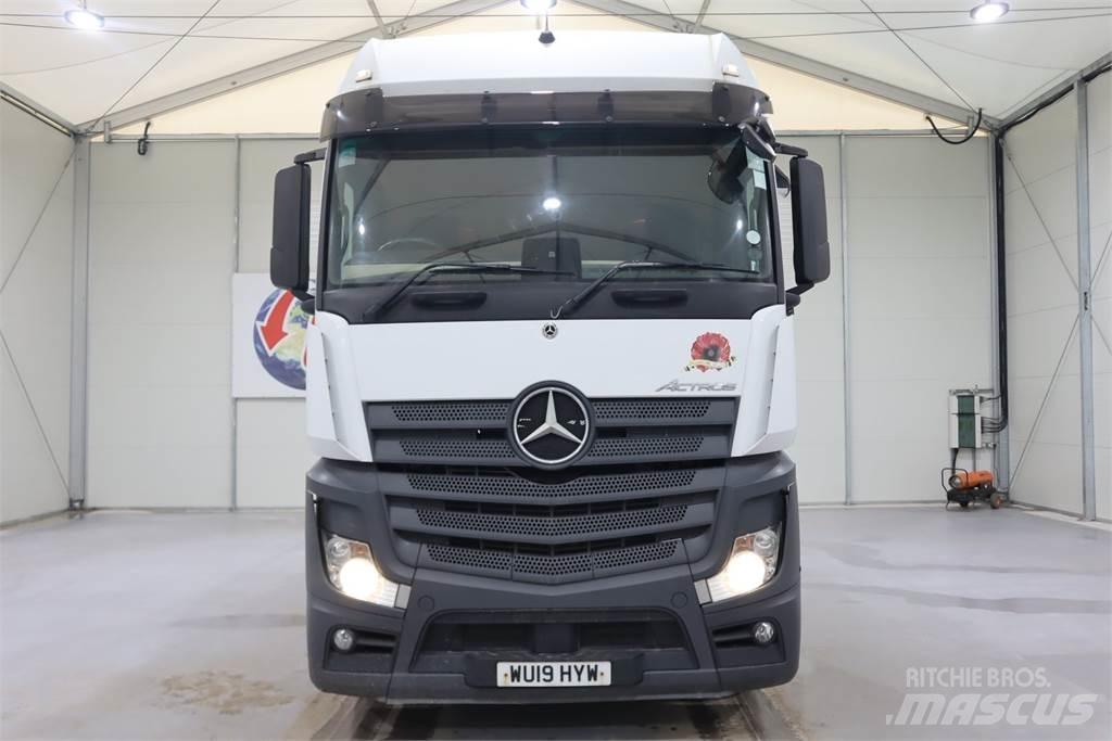 Mercedes-Benz Actros 2545 Sadulveokid