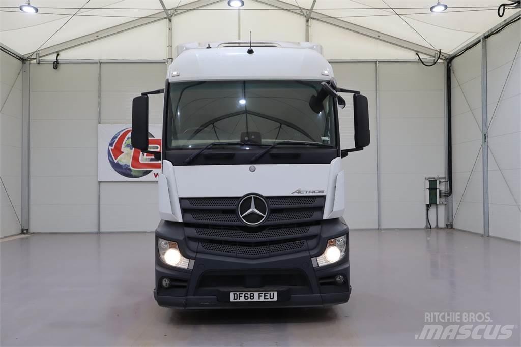 Mercedes-Benz Actros 2545 Sadulveokid