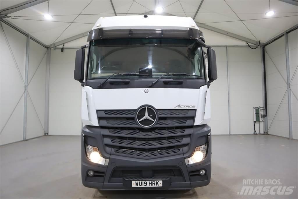 Mercedes-Benz Actros 2545 Sadulveokid