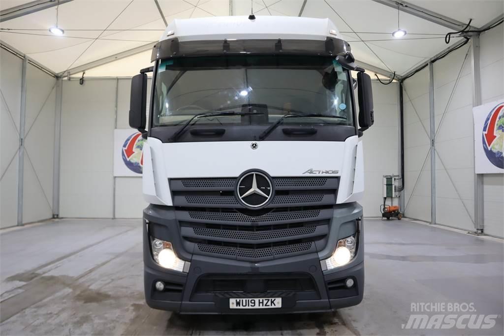 Mercedes-Benz Actros 2545 Sadulveokid