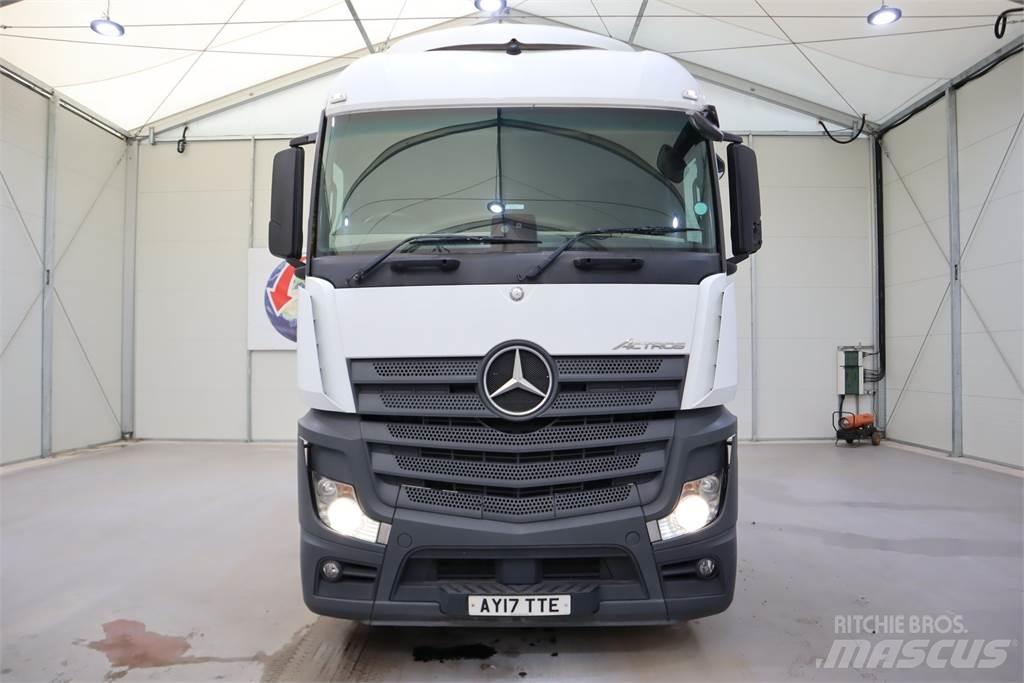 Mercedes-Benz Actros 2545 Sadulveokid