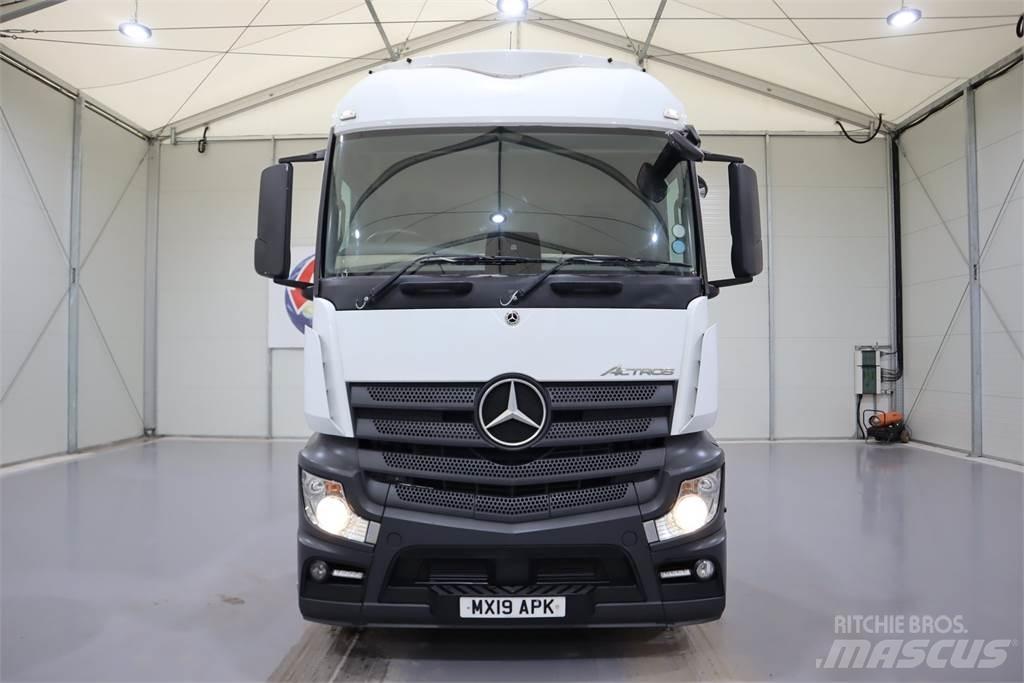 Mercedes-Benz Actros 2545 Sadulveokid