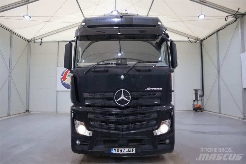Mercedes-Benz Actros 2545 Sadulveokid