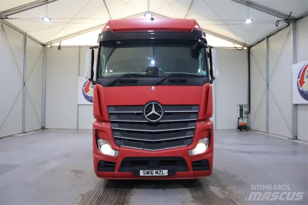 Mercedes-Benz Actros 2545 Sadulveokid