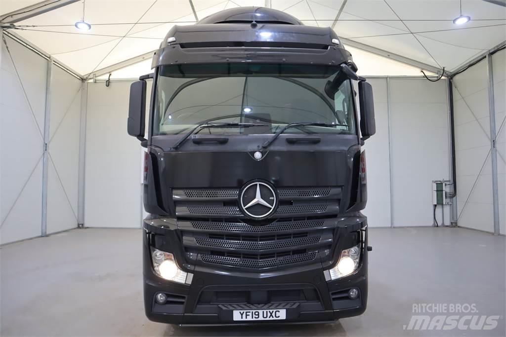 Mercedes-Benz Actros 2545 Sadulveokid