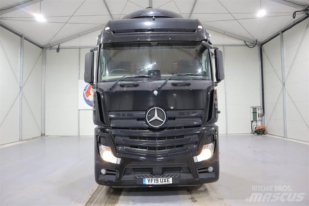 Mercedes-Benz Actros 2545 Sadulveokid