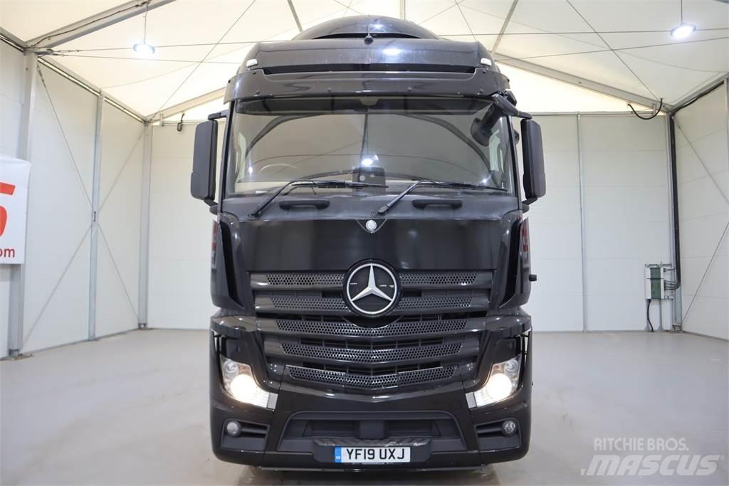 Mercedes-Benz Actros 2545 Sadulveokid