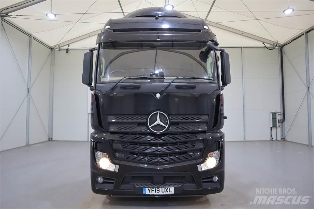 Mercedes-Benz Actros 2545 Sadulveokid
