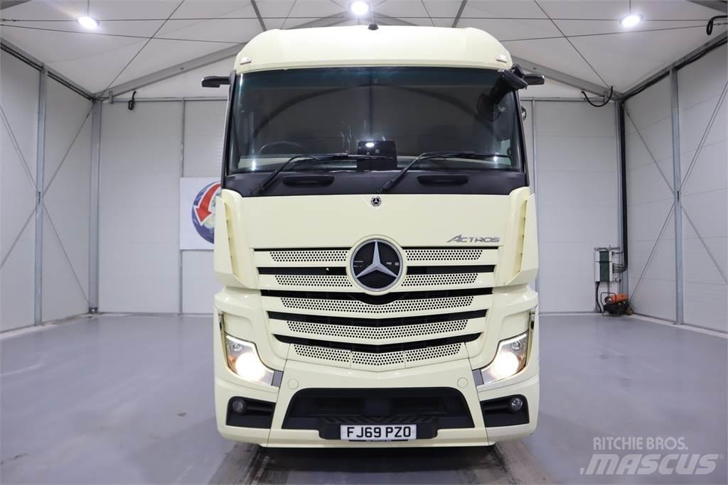 Mercedes-Benz Actros 2545 Sadulveokid
