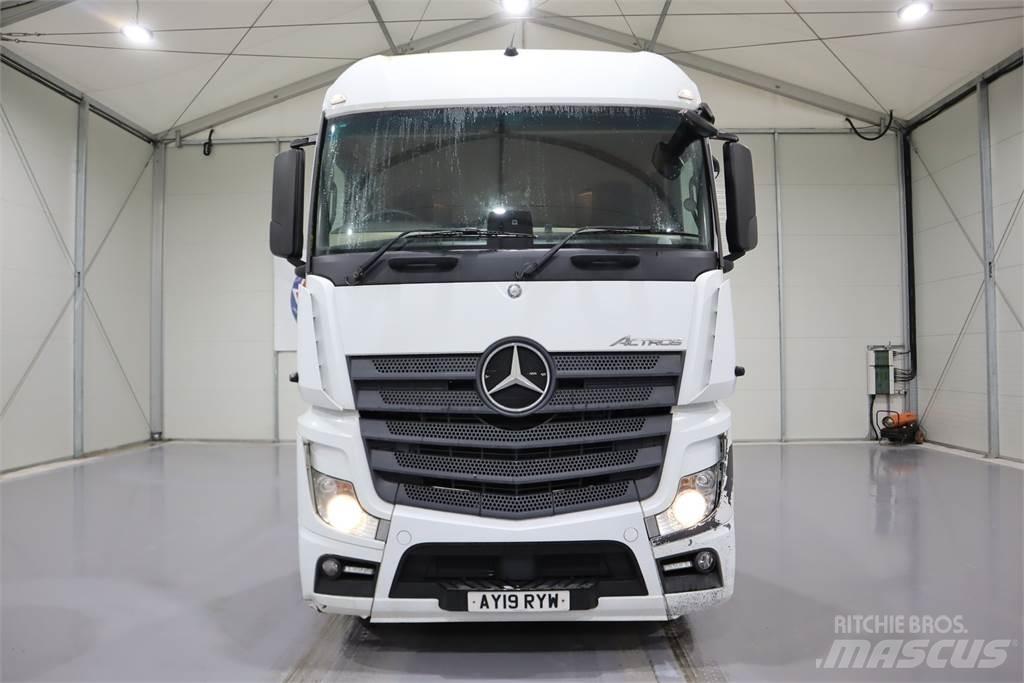 Mercedes-Benz Actros 2545 Sadulveokid