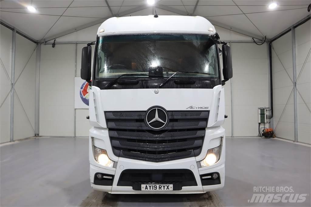 Mercedes-Benz Actros 2545 Sadulveokid