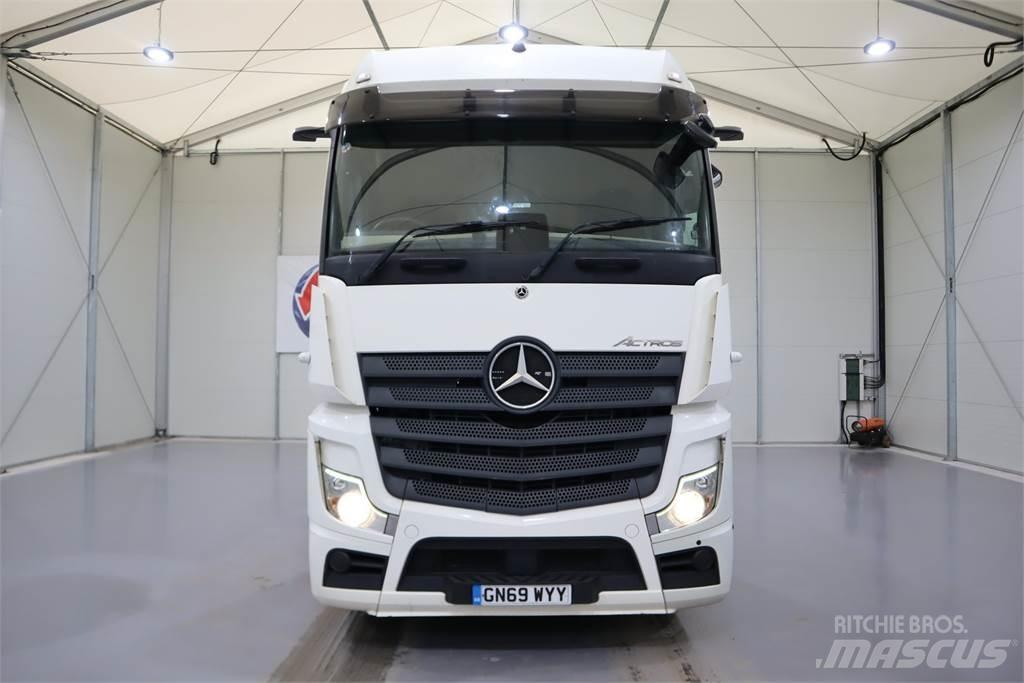Mercedes-Benz Actros 2545 Sadulveokid