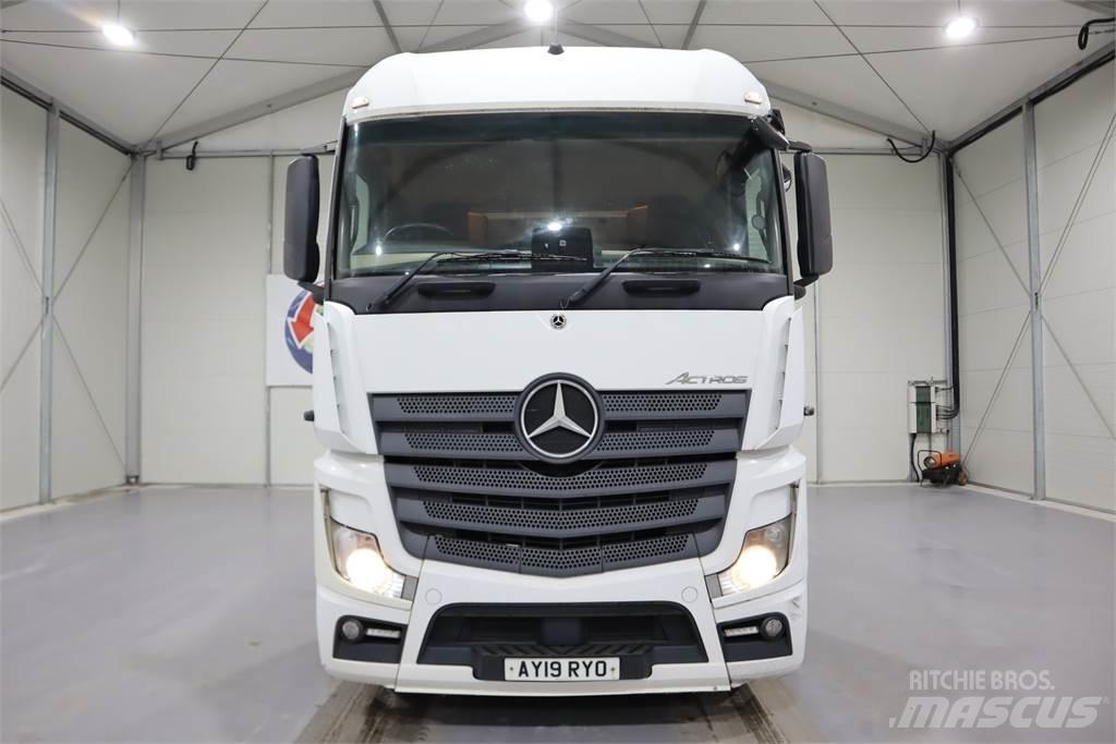 Mercedes-Benz Actros 2545 Sadulveokid