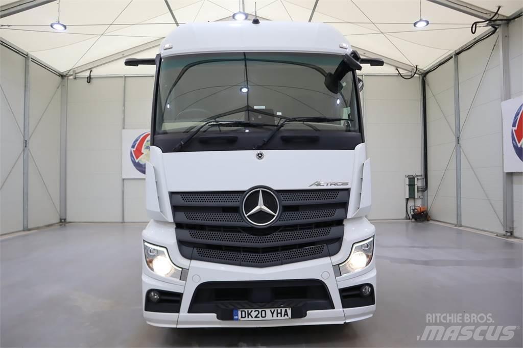 Mercedes-Benz Actros 2545 Sadulveokid
