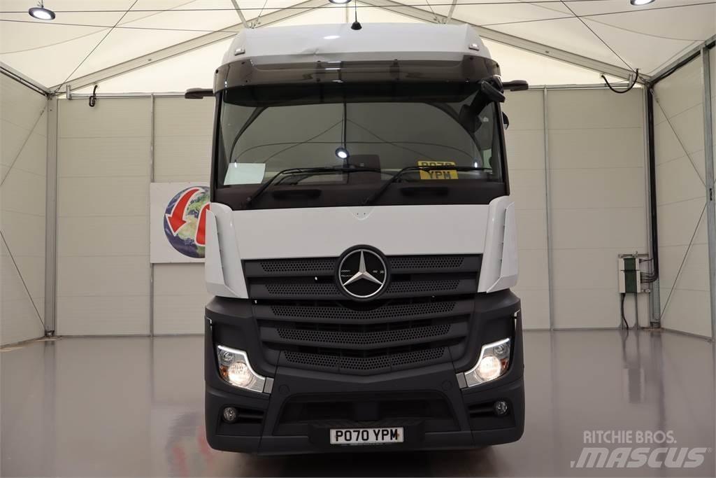 Mercedes-Benz Actros 2545 Sadulveokid