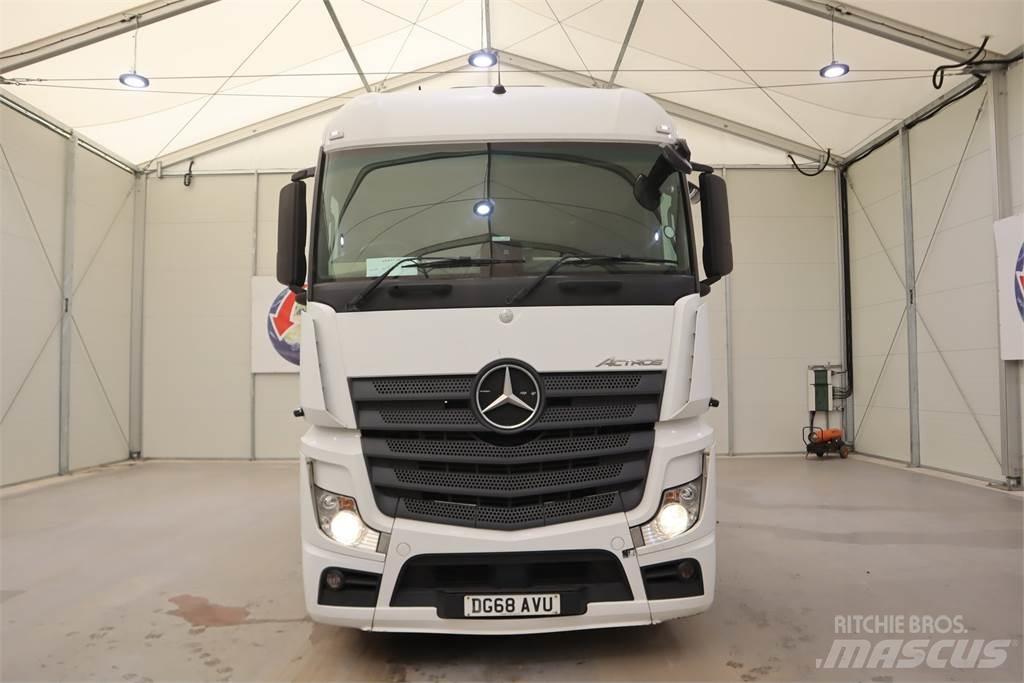 Mercedes-Benz Actros 2545 Sadulveokid