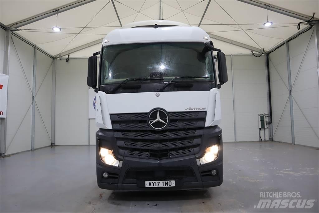 Mercedes-Benz ACTROS 2545 Sadulveokid