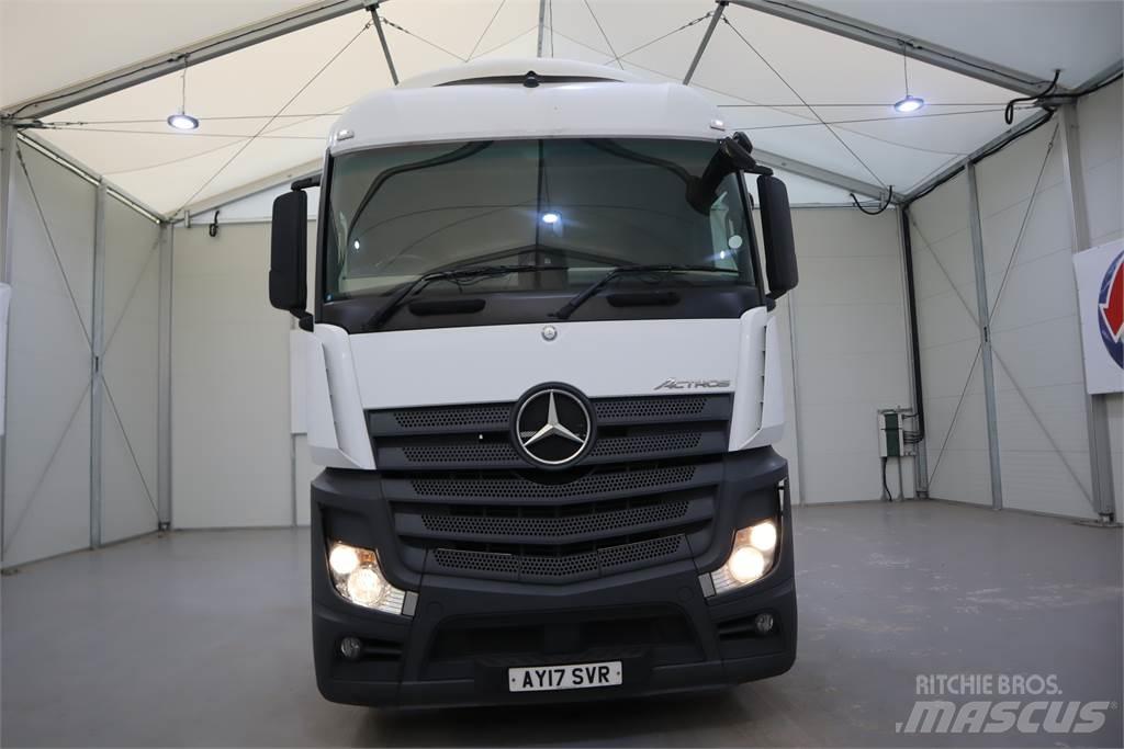 Mercedes-Benz ACTROS 2545 Sadulveokid