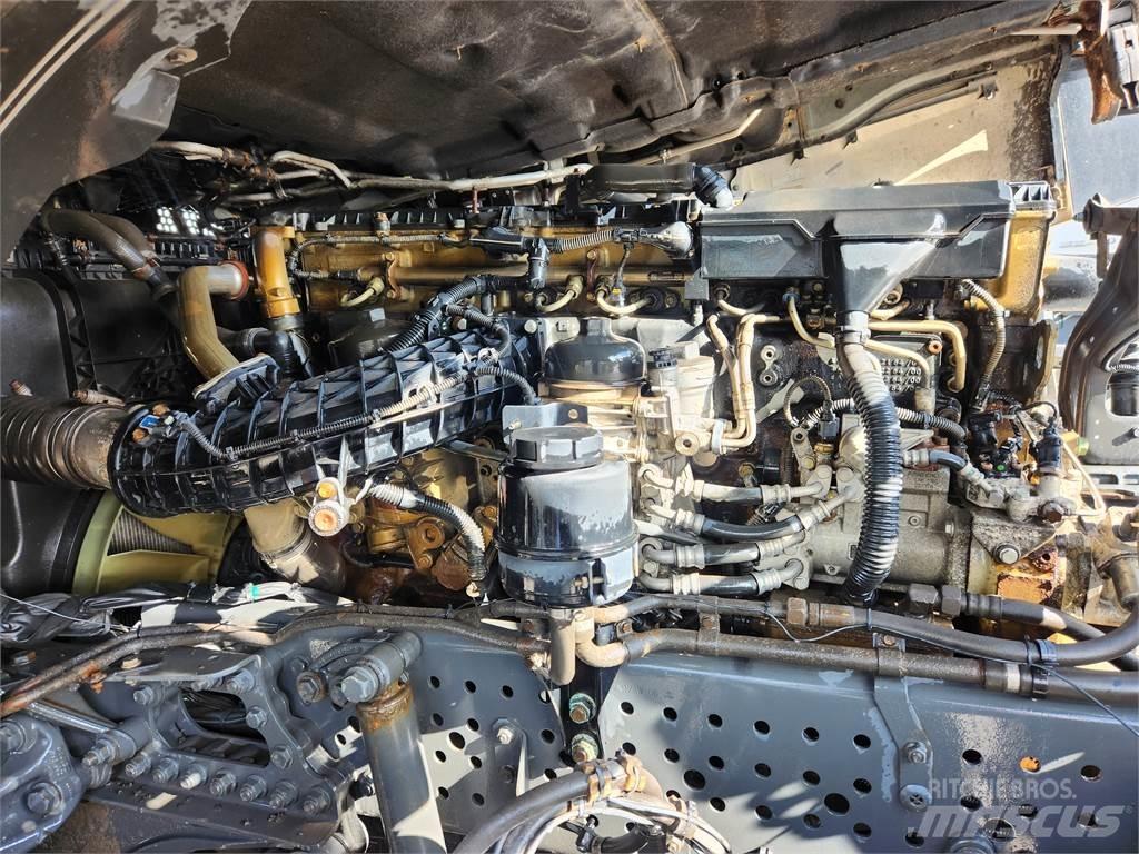 Mercedes-Benz ACTROS 2545 Sadulveokid