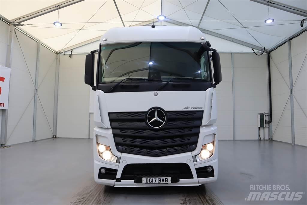 Mercedes-Benz ACTROS 2545 Sadulveokid