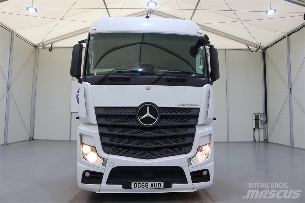 Mercedes-Benz ACTROS 2545 Sadulveokid