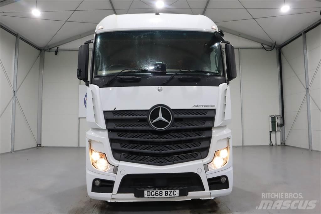 Mercedes-Benz Actros 2545 Sadulveokid