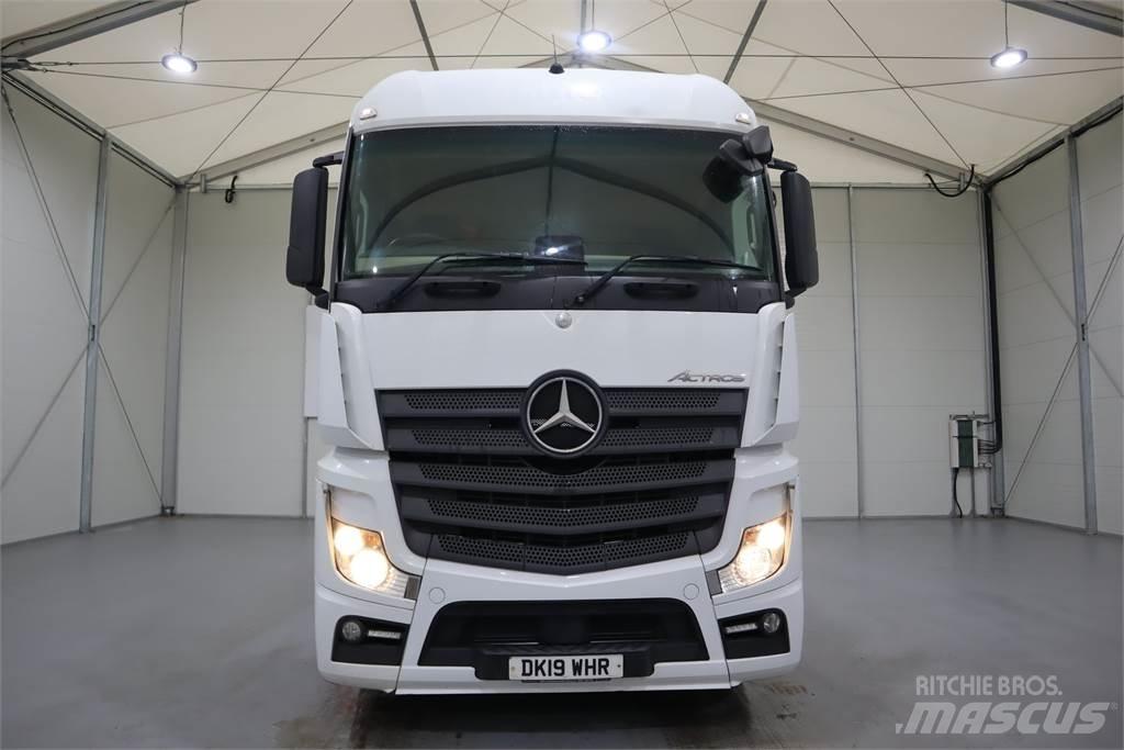Mercedes-Benz ACTROS 2545 Sadulveokid