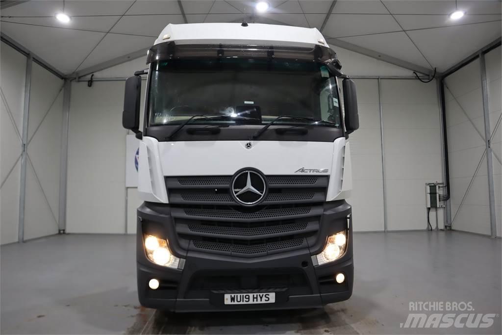 Mercedes-Benz ACTROS 2545 Sadulveokid
