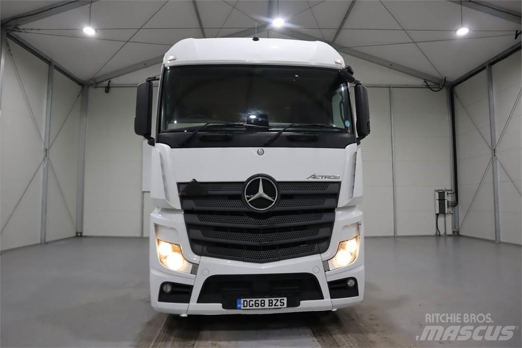 Mercedes-Benz ACTROS 2545 Sadulveokid