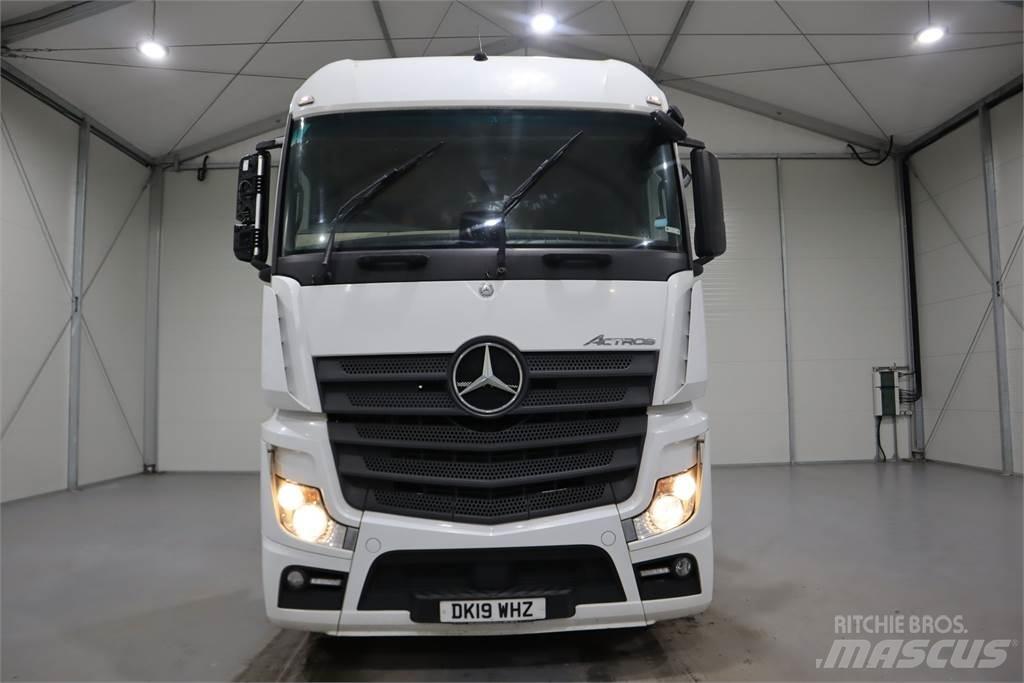 Mercedes-Benz ACTROS 2545 Sadulveokid