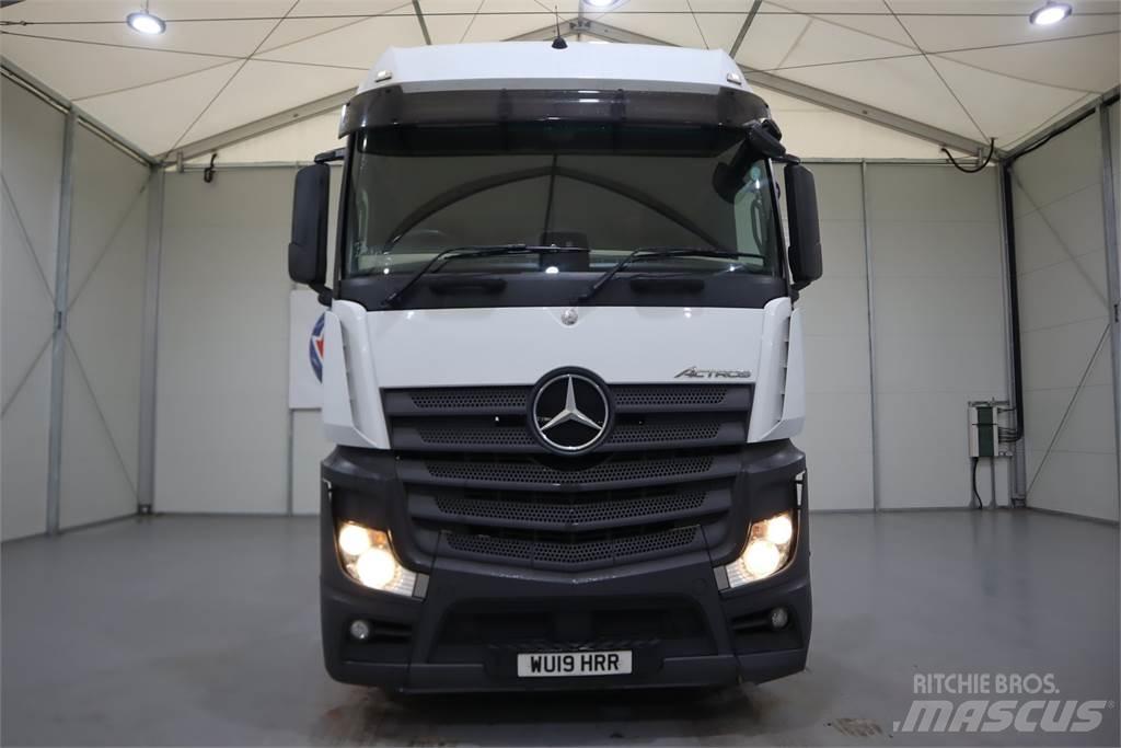 Mercedes-Benz ACTROS 2545 Sadulveokid