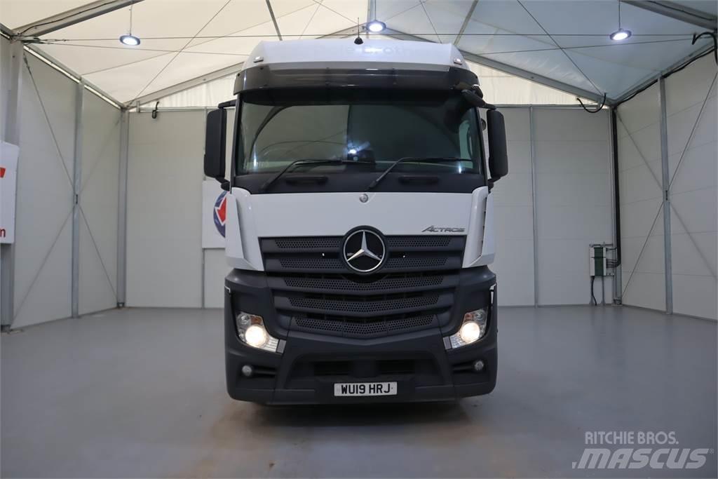 Mercedes-Benz ACTROS 2545 Sadulveokid