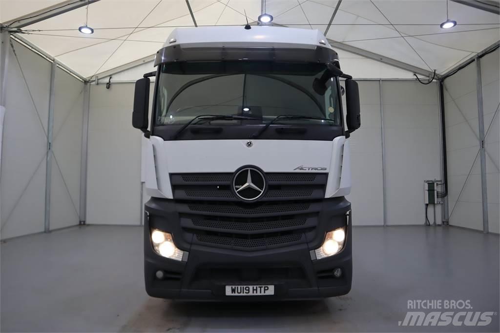 Mercedes-Benz ACTROS 2545 Sadulveokid