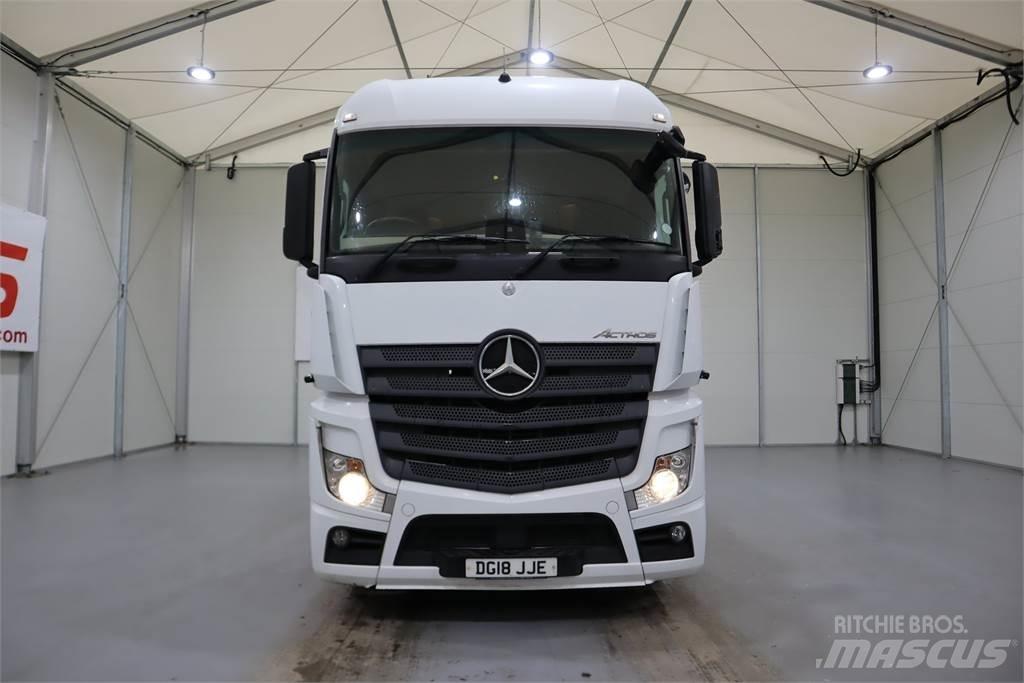 Mercedes-Benz ACTROS 2545 Sadulveokid