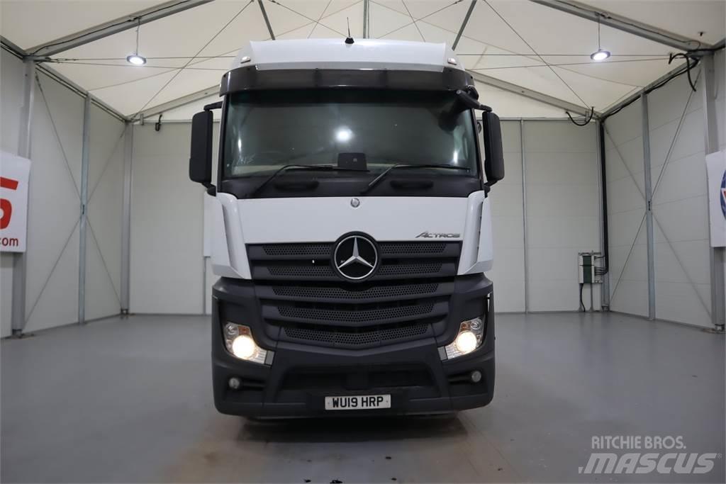 Mercedes-Benz ACTROS 2545 Sadulveokid