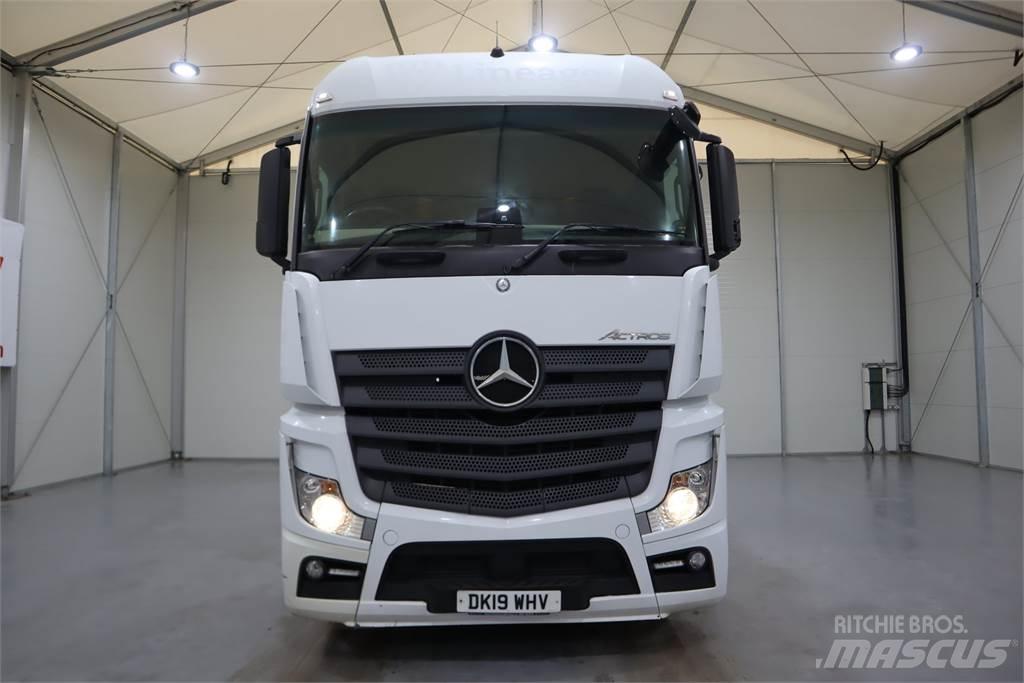 Mercedes-Benz ACTROS 2545 Sadulveokid