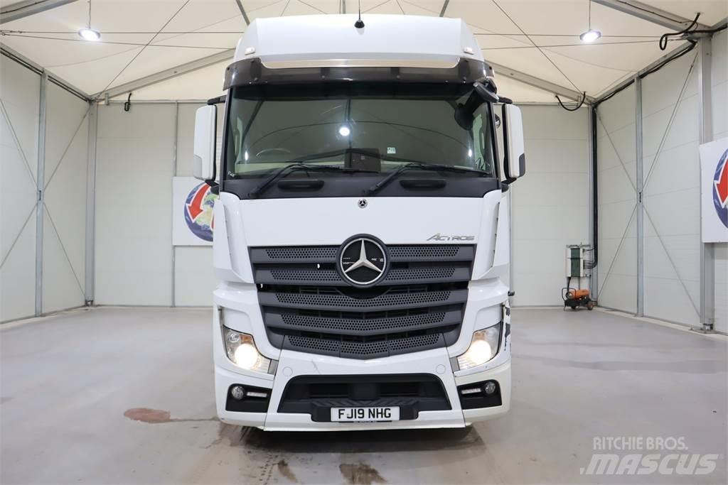 Mercedes-Benz Actros 2548 Sadulveokid