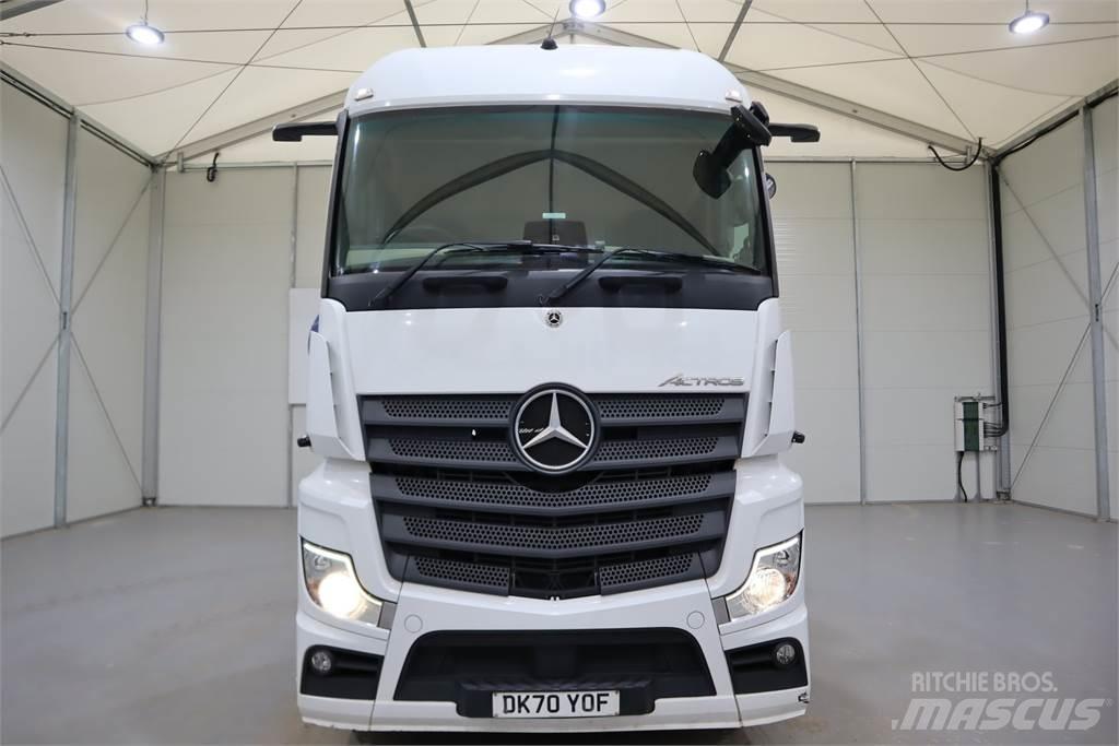 Mercedes-Benz Actros 2548 Sadulveokid